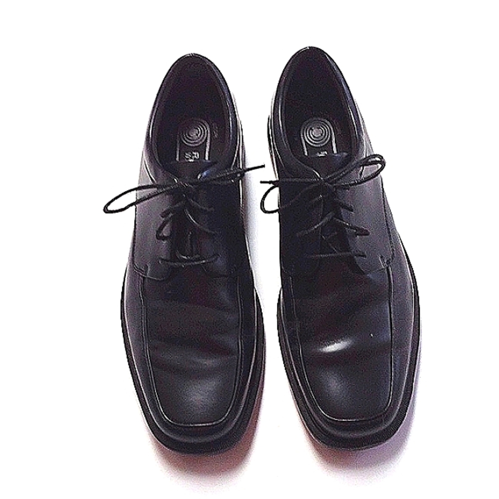 MENS ROCKPORT WATERPROOF SHOES SIZE 9  BLACK LACEUPS